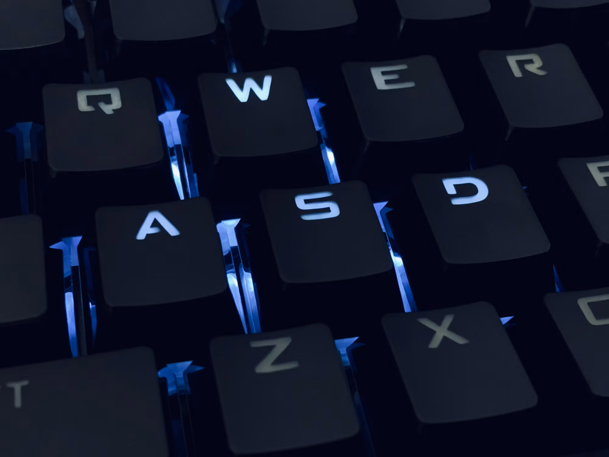 Gaming Gear Essentials: Choosing the Right Equipment for an Enhanced Experience